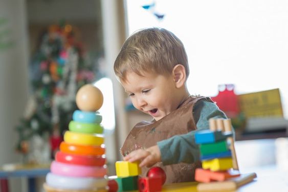 Montessori játékok gyerekeknek