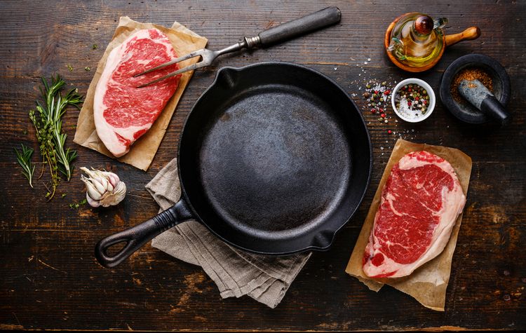 Öntöttvas serpenyő steakre