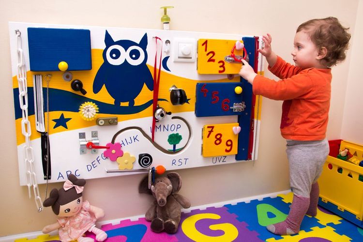 Montessori játékok a gyermekek fejlesztésére