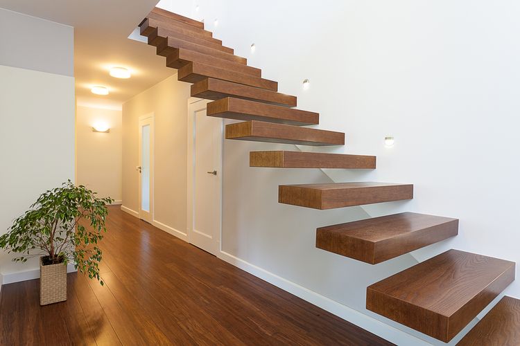Fa lépcső, mint a beltéri dizájn része