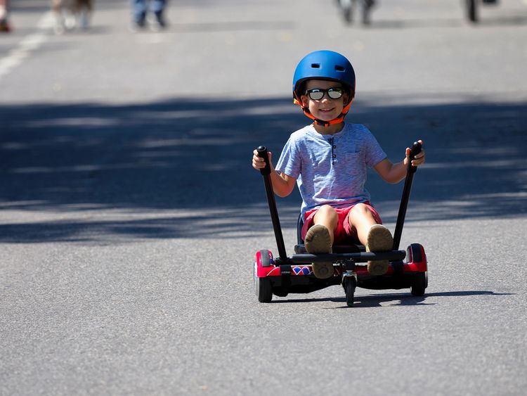 Hoverboard üléssel és kormánnyal 