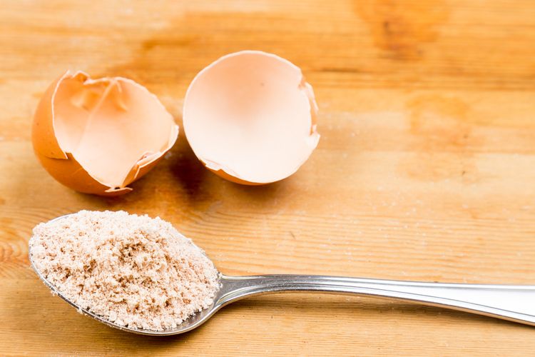 Prášok z vaječných škrupín na pleťový peeling
