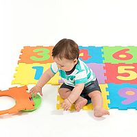 A gyerekek imádják a habszivacs puzzle szőnyeget! Véd az esésektől és a hidegtől 