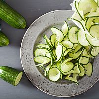 Konyhai szeletelő és elektromos reszelő zöldségekre - a legjobb segédeszköz burgonya vagy répa reszelésekor